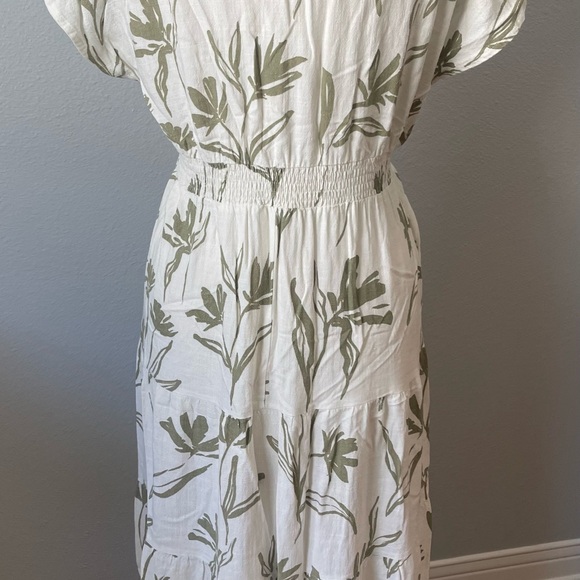 White Closet Elements Maxi Dress with Olive Floral Print - Picture 4 of 12